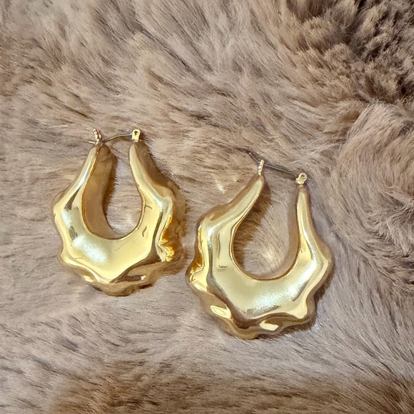 J. Crew Bubble Gold Hoop Earrings - Picture 3 of 4